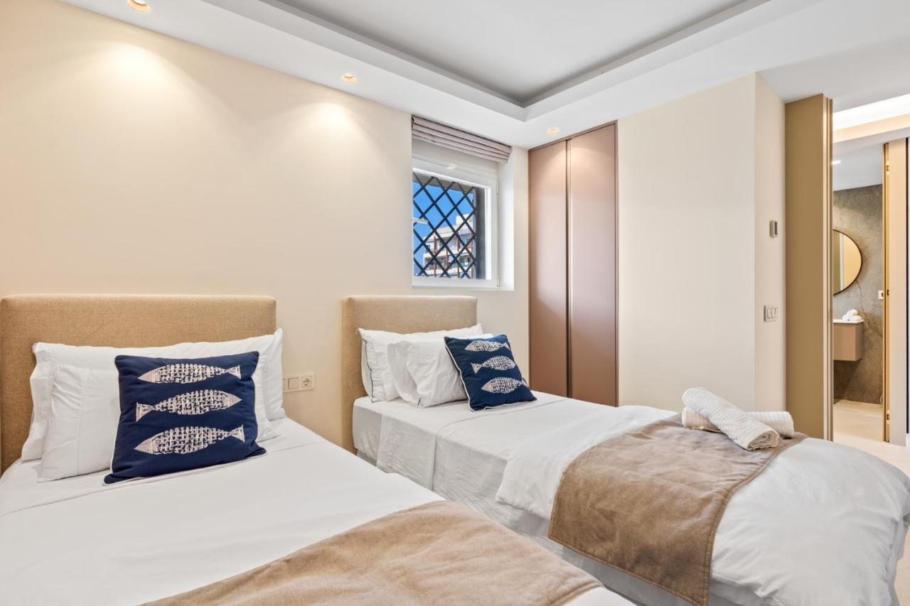 Fully Renovated Frontline Flat Apartment Marbella Exterior photo