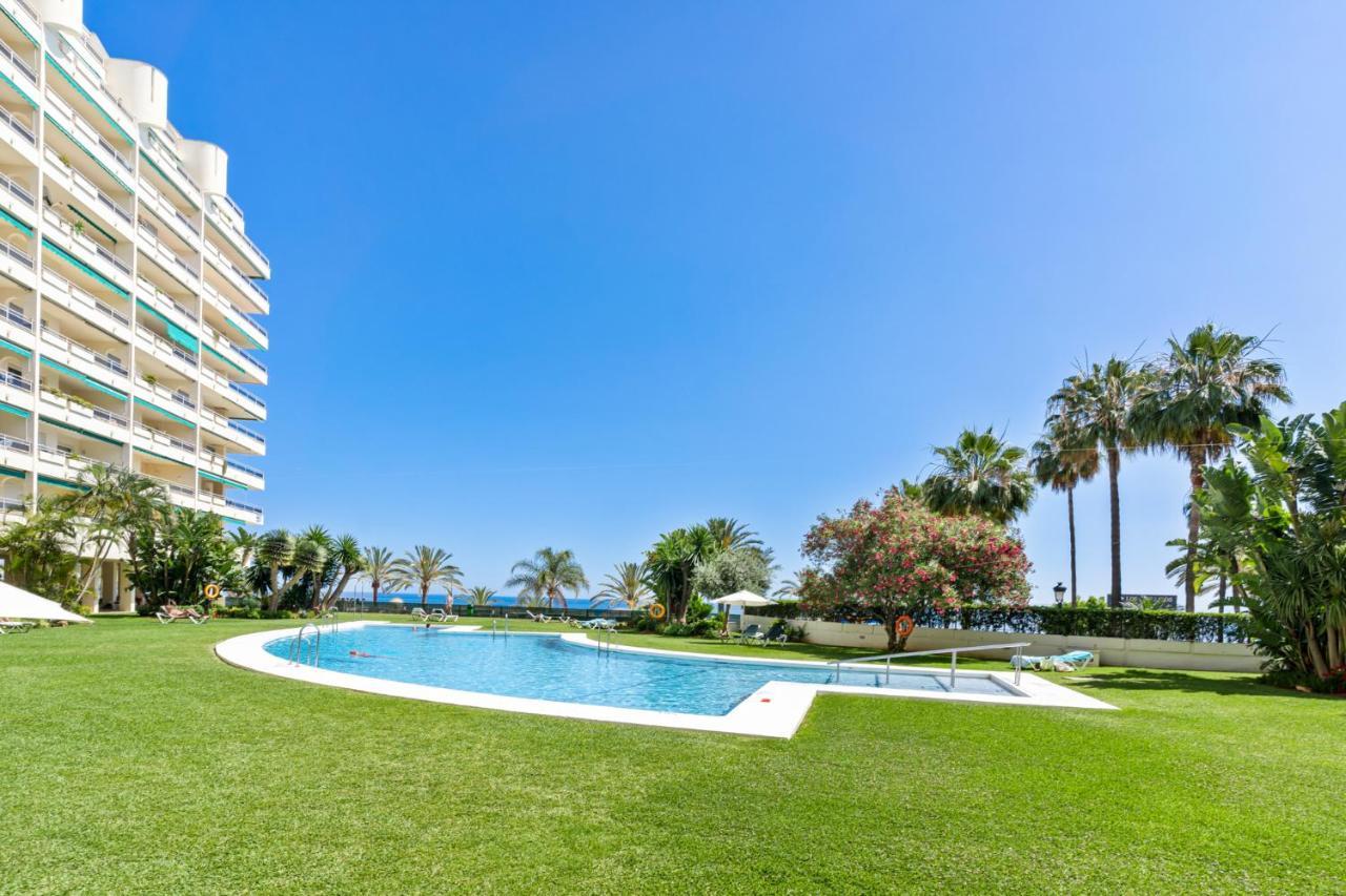 Fully Renovated Frontline Flat Apartment Marbella Exterior photo