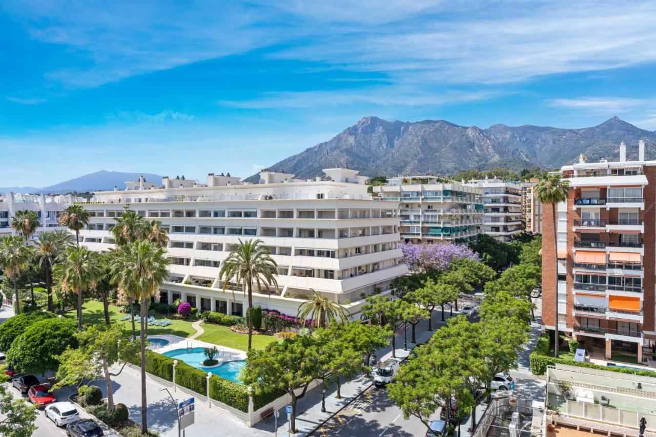 Fully Renovated Frontline Flat Apartment Marbella Exterior photo